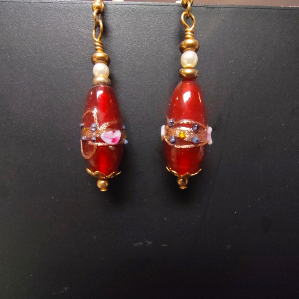 Red beaded earings